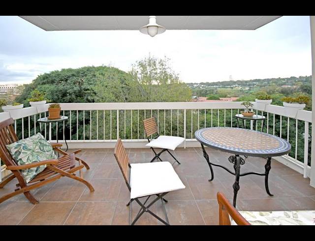 2 BEDROOM PROPERTY TO RENT IN HYDE PARK